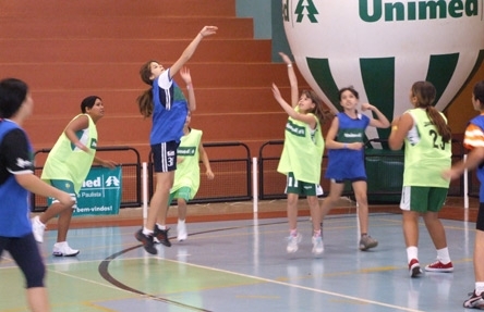 Basquete Feminino da Unimed é destaque em torneio regional